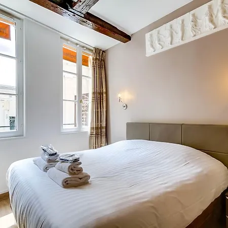 Upper Class Suites - Rue Saint Honore Apartmán *
