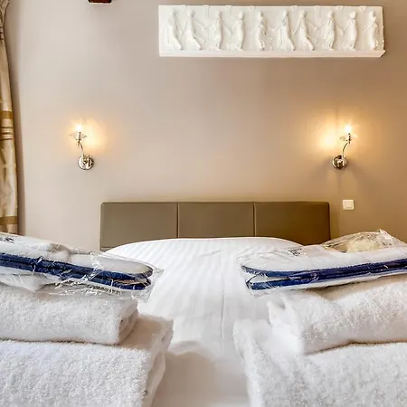 Upper Class Suites - Rue Saint Honore *