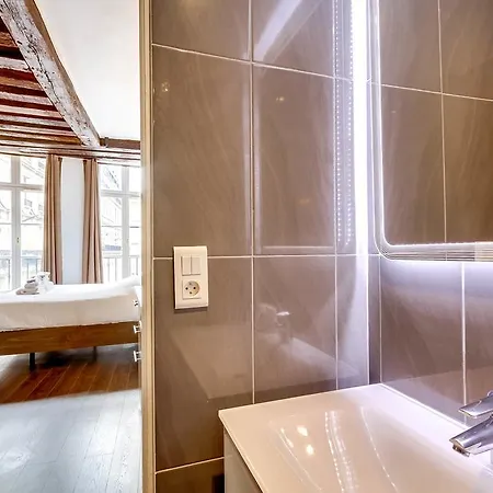 Upper Class Suites - Rue Saint Honore *