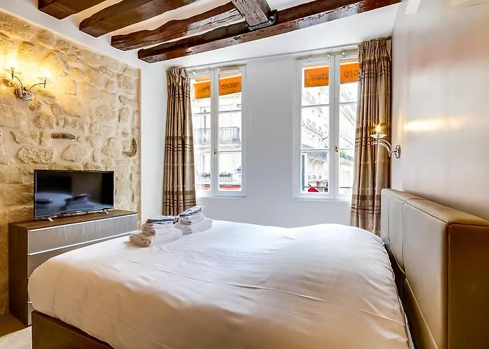 Upper Class Suites - Rue Saint Honore *