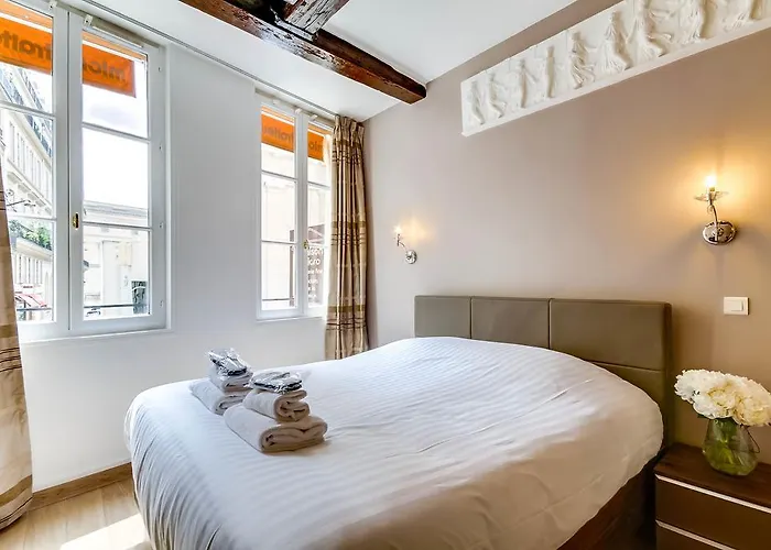 Upper Class Suites - Rue Saint Honore Apartman *