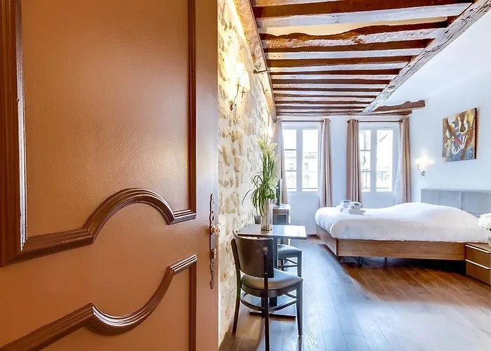 Upper Class Suites - Rue Saint Honore *