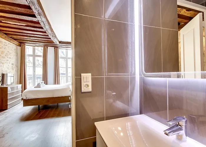 Upper Class Suites - Rue Saint Honore *