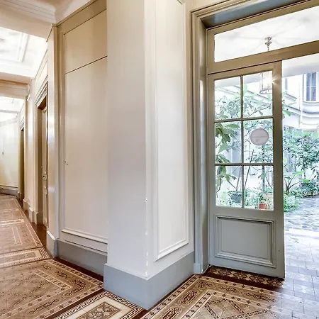 Upper Class Suites - Rue Saint Honoré